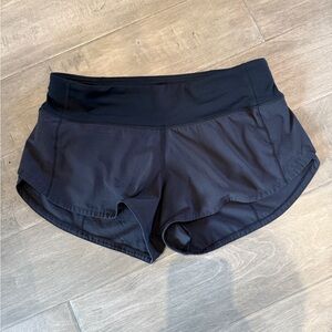 lululemon black speed up 2.5” shorts